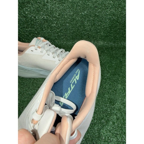 Altra FWD Experience Womens Size 8.5 White Grey Running Shoes Athletic Sneakers - Picture 7 of 9